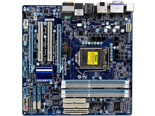 T. Madre Gigabyte GA-H55M-USB3, ChipSet Intel H55 Exp.,
Soporta: Core i7, Core i5 y Core i3 de Socket 1156,
USB 3.0,
Memoria: DDR3 2200+/1800/1600MHz, 16GB Max,
Micro ATX, Ptos: 2xPCEx16, 2xPCIx1