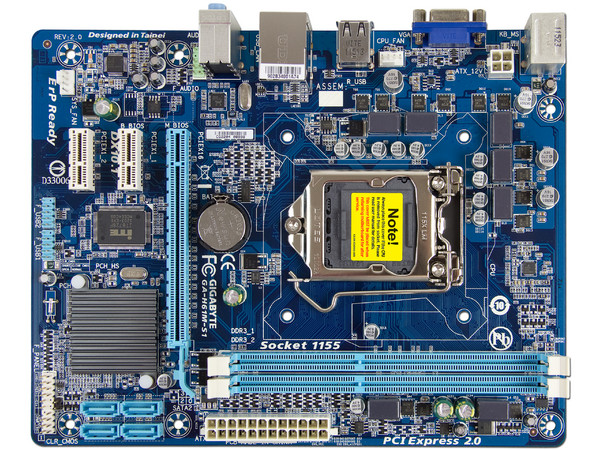 T. Madre Gigabyte GA-H61M-S1, ChipSet Intel H61 Exp.,
Soporta: Core i7/i5/i3/Pentium/Celeron de Socket 1155,
Integrado: Audio HD, Red 10/100/1000,
Memoria: DDR3 1333/1066/800 MHz, 16GB Max,
Micro-ATX, Ptos: 1xPCIEx16, 2xPCI.