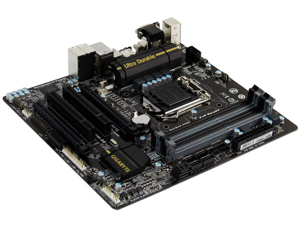 T. Madre Gigabyte H87M-D3H Chipset Intel H87 Exp.,
Soporta: Core i7/i5/i3 de Socket 1150,
Memoria: DDR3 1600/1333 MHz 32GB Max,
Integrado: Audio HD, Red,
USB 3.0 y SATA 3.0,
Micro-ATX, Ptos: 1xPCIE 3.0 X16, 1xPCIEX16.