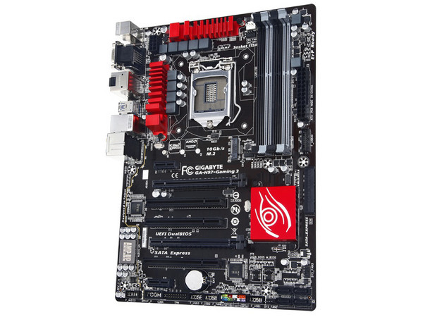 T. Madre Gigabyte GA-H97-GAMING, ChipSet H97,
Soporta: Core i7/i5/i3 de Socket 1150,
Memoria: DDR3 1600/1333, 32GB Max,
Integrado: Audio HD, Red,
USB 3.0 y SATA 3.0,
ATX, Ptos: 2xPCIEx16, 2xPCIEx1, 3xPCI