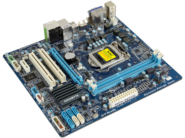 T. Madre Gigabyte GA-HA65M-D2H-B3, ChipSet Intel H61 Exp.,
Soporta: Core i7/i5/i3 de Socket 1155,
USB 3.0 y Serial ATA 3.0,
Memoria: DDR3 1333/1066MHz, 16GB Max,
Micro-ATX, Ptos: 1xPCIEx16, 1xPCIEx1, 2xPCI