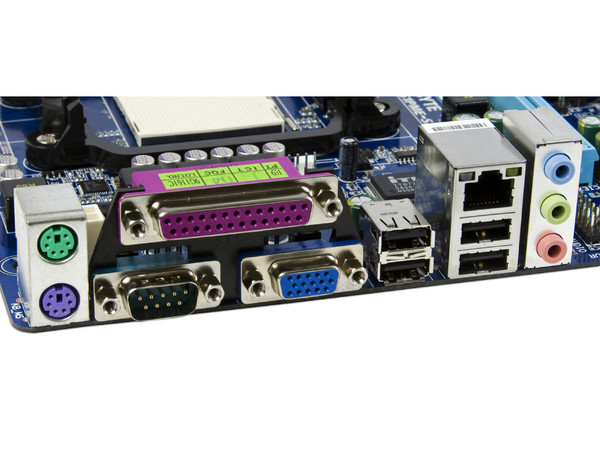 T. Madre Gigabyte GA-M61PME-S2P (OEM),
Soporta: Phenom I y II, Athlon 64X2, Socket AM2+,
Integrado: Video NVIDIA GF 6100, Audio HD, Red,
Memoria: DDR2 1066/800Mhz, Max. 8GB, Diseño MATX,
Ptos: 1xPCIEX16, 1xPCIEX1, 2xPCI