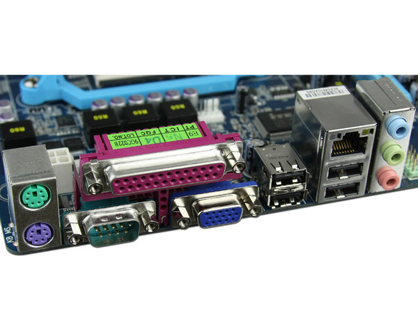 T. Madre Gigabyte GA-M68M-S2P, ChipSet nForce 630a,
Soporta: Phenom I y II, Athlon, Soporta AM2+ y AM3,
Integrado: Audio HD, Red 10/100, Video NVIDIA 7025,
Memoria: 2xDDR2 1066Mhz, Max.8GB, Diseño mATX,
Ptos: 1xPCIEX16, 1xPCIEX1, 2xPCI