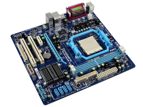 T. Madre Gigabyte GA-M68M-S2P rev 2.3, ChipSet nForce 630a,
Soporta: Phenom I y II, Athlon, Soporta AM2+ y AM3,
Integrado: Audio HD, Red 10/100, Video NVIDIA 7025,
Memoria: 2xDDR2 1066Mhz, Max.8GB, Diseño mATX,
Ptos: 1xPCIEX16, 1xPCIEX1, 2xPCI