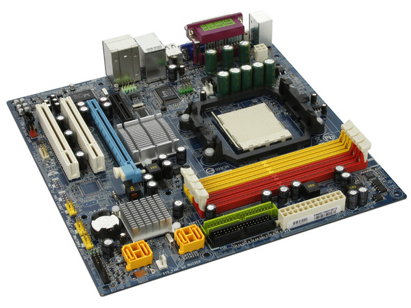 T. Madre Gigabyte GA-MA69VM-S2, ChipSet AMD 690V,
Soporta: Athlon 64/Athlon 64 X2, Socket AM2,
Integrado: Video ATI, Audio HD, Red 10/100,
Memoria: 4x DDR2, Max. 16GB, Diseño MicroATX,
Ptos: 1xPCI-E X16, 1xPCI-E X4, 2xPCI