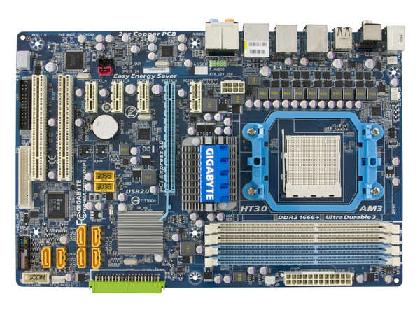 T. Madre Gigabyte GA-MA770T-UD3P, ChipSet AMD 770,
Soporta: Phenom II X3 y X4 de Socket AM3,
Integrado: Audio HD, Red,
Memoria: DDR3 1666(OC)/1333/1066 MHz,
Diseño ATX, Ptos: 1xPCIEX16, 4xPCIEX1, 2xPCI