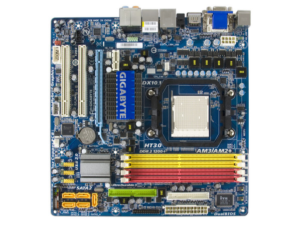 T. Madre Gigabyte GA-MA785GM-US2H, ChipSet AMD 785G,
Soporta: Phenom I y II, Athlon 64X2, Socket AM2+,
Integrado: Video ATI HD4200, Audio HD, Red,
Memoria: DDR2 1200/1066Mhz, Max. 16GB, Diseño MATX,
Ptos: 1xPCIEX16, 1xPCIEX1, 2xPCI
