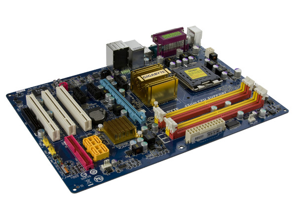 T. Madre Gigabyte GA-P31-DS3L, ChipSet Intel P31,
Soporta: Cel.400, DualCore/2Duo/Quad, 1066/1333MHz,
Memoria: DDR2 800/667Mhz, 4 Bancos, 4GB Max,
Integrado: Audio 7.1, Red 10/100/1000,
Diseño: ATX, Ptos: 1xPCEx16, 3xPCEx1, 3xPCI