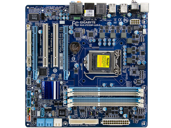 T. Madre Gigabyte GA-P55M-UD2, ChipSet Intel P55 Exp.,
Soporta: Core i7 y Core i5 de Socket 1156,
Integrado: Audio 7.1, Red 10/100/1000,
Memoria: DDR3 2200+/1333/1066MHz, 16GB Max,
ATX, Ptos: 1xPCEx16, 1xPCIEx4, 2xPCI
