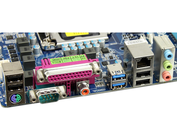 T. Madre Gigabyte GA-P61-USB3-B3, ChipSet Intel H61 Exp.,
Soporta: Core i7/i5/i3 de Socket 1155,
USB 3.0,
Integrado: Audio HD, Red, 
Memoria: DDR3 1333/1066MHz, 16GB Max,
ATX, Ptos: 1xPCIEx16, 2xPCIEx1, 3xPCI