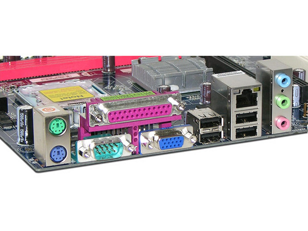 T. Madre GIGABYTE GA-VM900M, ChipSet VIA P4M900,
Soporta: Core 2 Duo/Pentium D/Pentium4,1066/800/533MHz,
Integrado: Video, Audio VIA HD, Red 10/100,
Memoria: DDR2 400/533/667, 2 Bancos, 4GB Max,
Diseño: microATX, Ptos: 1xPCEx16, 1xPCEx1, 2xPCI