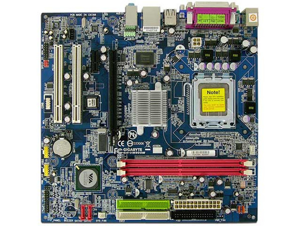 T. Madre GIGABYTE GA-VM900M, ChipSet VIA P4M900,
Soporta: Core 2 Duo/Pentium D/Pentium4,1066/800/533MHz,
Integrado: Video, Audio VIA HD, Red 10/100,
Memoria: DDR2 400/533/667, 2 Bancos, 4GB Max,
Diseño: microATX, Ptos: 1xPCEx16, 1xPCEx1, 2xPCI