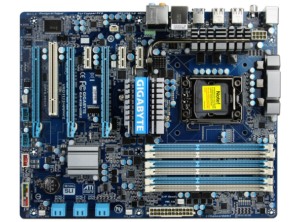 T. Madre Gigabyte GA-X58-USB3, ChipSet Intel X58 Exp.,
Soporta: Core i7 Socket 1366,
USB 3.0, Soporta CrossFireX y SLI,
Memoria: DDR3 1333/1066MHz, 24GB Max,
ATX, Ptos: 3xPCEx16, 3xPCIEx1, 1xPCI