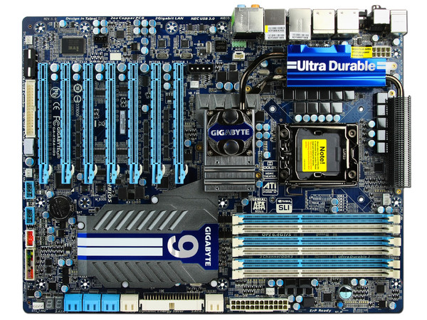 T. Madre Gigabyte GA-X58A-UD9, ChipSet Intel X58 Exp.,
Soporta: Core i7 y Xeon de Socket 1366,
USB 3.0 y Serial ATA 3.0,
Memoria: DDR3 2200+/1333/1066MHz, 24GB Max,
ATX, Ptos: 4xPCEx16, 3xPCIEx8