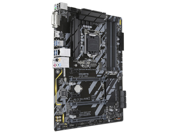 T. Madre Gigabyte Z370 HD3, ChipSet Intel Z370,
Soporta Intel i7 / i5 / i3 de 8va gen, de Socket 1151,
Memoria DDR4 4000(O.C.) / 2666 / 2400 / 2133 MHz, 64GB Max,
Integrado Audio HD, Red, USB 3.0 y SATA 3.0,
ATX, Ptos 1xPCIEx16, 3xPCIEx1.