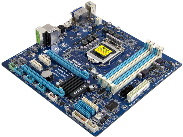 T. Madre Gigabyte GA-Z68M-D2H, ChipSet Intel Z68 Exp.,
Soporta: Core i7/i5/i3/Pentium G/Celeron G de Socket 1155, 
Serial ATA 3.0, 
Memoria: DDR3 2133/1866/1600/1333/1066MHz, 32GB Max, 
Micro-ATX, Ptos: 2xPCIEx16, 1xPCIEx1.