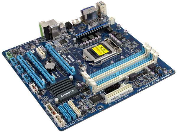 T. Madre Gigabyte GA-Z68MA-D2H-B3, ChipSet Intel Z68 Exp.,
Soporta: Core i7/i5/i3 de Socket 1155, 
USB 3.0 y Serial ATA 3.0, 
Memoria: DDR3 2133/1600/1066MHz, 32GB Max, 
Micro-ATX, Ptos: 3xPCIEx16, 1xPCIEx1.