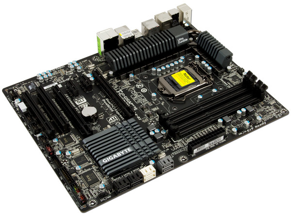 T. Madre Gigabyte GA-Z68X-UD4-B3, ChipSet Intel Z68 Exp.,
Soporta: Core i7/i5/i3 de Socket 1155, 
USB 3.0 y Serial ATA 3.0, 
Memoria: DDR3 2133/1866/1600, 32GB Max, 
ATX, Ptos: 2xPCIEx16, 2xPCIEx1, 2xPCI