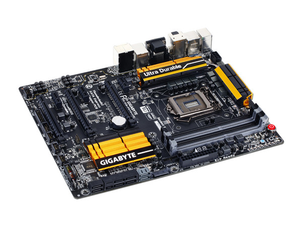 T. Madre Gigabyte Z97X-UD7 TH, Chipset Intel Z97,
Soporta: Core i7/i5/i3 de Socket 1150,
Memoria: DDR3 3200(O.C.)/ 1800(O.C.)/ 1600/ 1333 MHz, 32GB Max,
Integrado: Audio HD, Red,
USB 3.0 y SATA 3.0,
ATX, Ptos: 3xPCIEx16, 3xPCIEx1