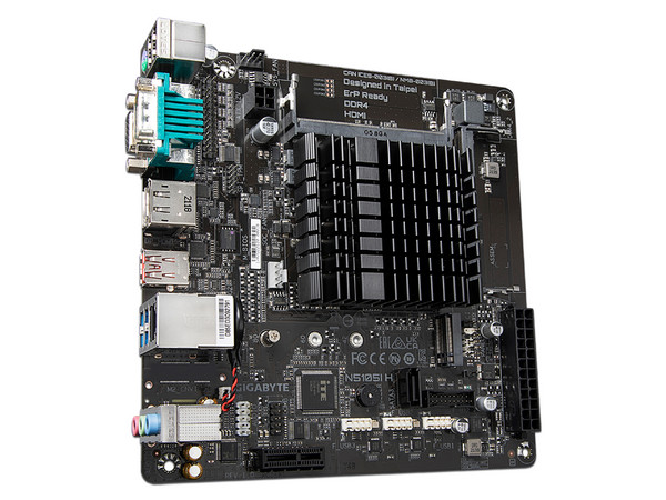 T. Madre GIGABYTE N5105I H, 
Procesador Integrado Intel Celeron N5105 (hasta 2.9 GHz),
Memoria: DDR4 2933/2666/2133 MHz, 16GB Máx,
Integrado: Audio HD, Red, USB 3.2, SATA 3, M.2,
Mini-ITX, Ptos: 1xPCIE3.0x1