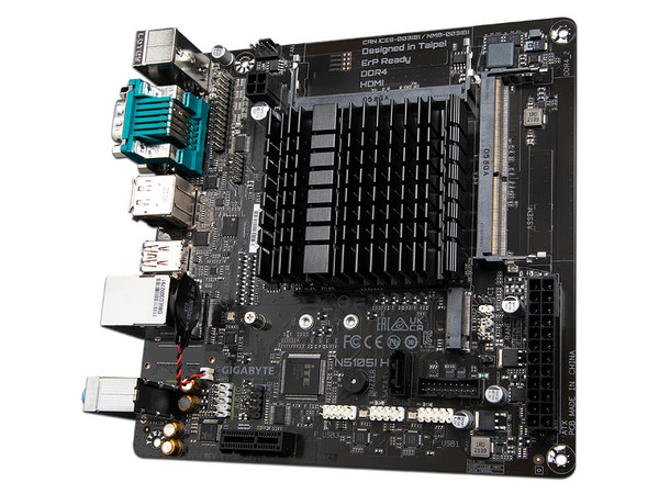 T. Madre GIGABYTE N5105I H, 
Procesador Integrado Intel Celeron N5105 (hasta 2.9 GHz),
Memoria: DDR4 2933/2666/2133 MHz, 16GB Máx,
Integrado: Audio HD, Red, USB 3.2, SATA 3, M.2,
Mini-ITX, Ptos: 1xPCIE3.0x1