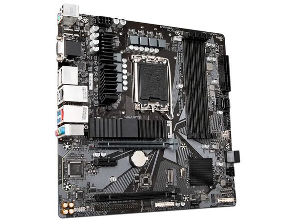 T. Madre GIGABYTE Q670M D3H:
Chipset Intel Q670,
Segmento: Alto,
Soporta: Intel de 12va, 13va y 14va Generación, Socket 1700, 
RAM: DDR5 5600(OC)/ 5200(OC)/ 4000 MHz, 128GB máx, 
Audio HD, Red, USB 3.2, SATA 3.0, M.2, 
Micro ATX, Ptos: 2xPCIE4.0x16