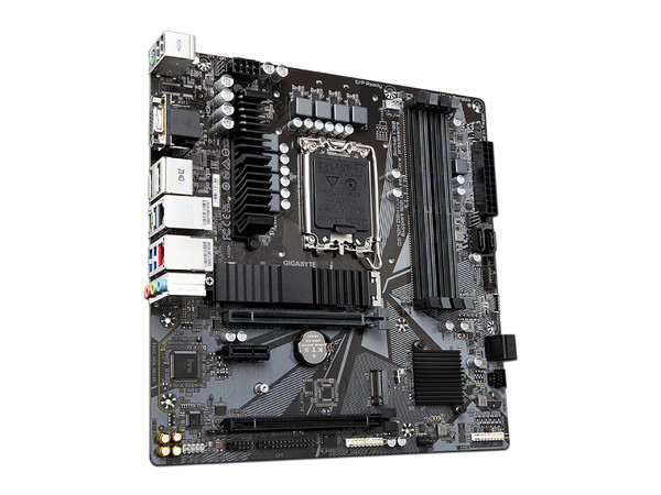 T. Madre GIGABYTE Q670M D3H DDR4:
Chipset Intel Q670,
Segmento: Alto,
Soporta: Intel de 12va Generación de Socket 1700, 
Memoria: DDR4 5333/3200/2133 MHz, 128GB máx, 
Audio HD, Red, USB 3.2, SATA 3.0, M.2, 
Micro ATX, Ptos: 1xPCIex16, 1xPCIex1.