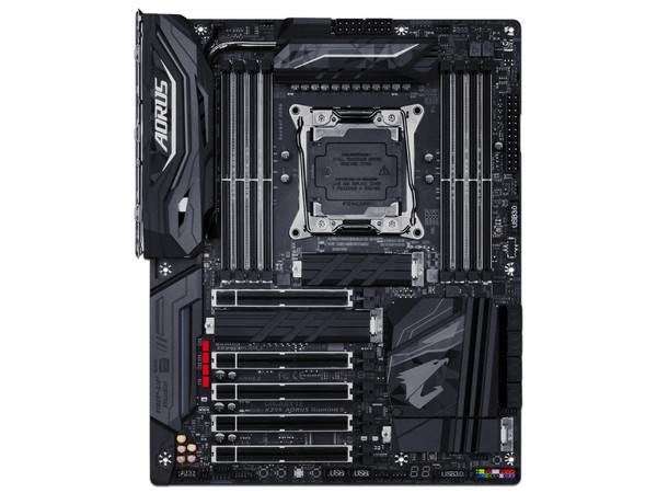 T. Madre Gigabyte X299 AORUS Gaming 9, ChipSet Intel X299,
Soporta: Procesadores Intel Core X-Series de Socket 2066,
Memoria: DDR4 4400(O.C.)/3600(O.C.)/2133 MHz, 64GB Max,
SATA 3.0, USB 3.0,
Integrado: Audio HD, Red Gigabit,
Ptos: 2xPCIEx16,
ATX