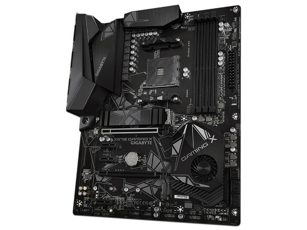 T. Madre Gigabyte X570 GAMING X, Chipset AMD X570,
Soporta: AMD Ryzen 3ra, 2da Gen.,
Memoria: DDR4 4400(O.C.) / 3000/ 2133 MHz, 128GB Máx.,
Integrado: Audio HD, Red, USB 3.0, M.2,
ATX, Ptos: 2xPCIEx16, 3xPCIEx1.
