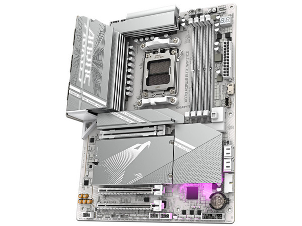 T. Madre Gigabyte X870 A ELITE WF7 ICE: Chipset AMD X870, 
Soporta: Procesadores AMD Serie 9000, 8000, Socket AM5, 
Memoria: DDR5 8200(OC)/6600(OC), 256GB Max, 
Integrado: Wi-Fi 7, Audio HD, USB-C 3.2, M.2, 
ATX, Ptos: 1xPCIE5.0x16, 1xPCIE4.0x16.