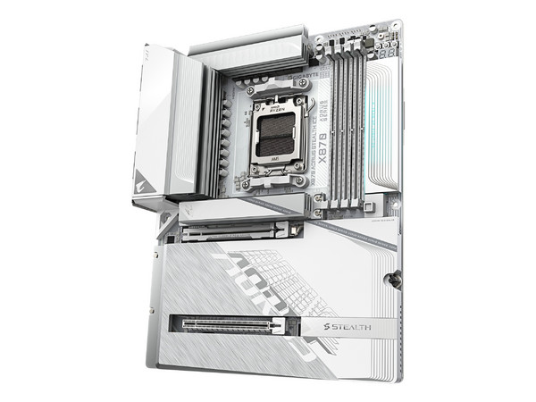 Tarjeta Madre GIGABYTE X870E AORUS PRO ICE,
Chipset AMD X870E, Socket AM5,
Segmento: Alto,
Soporta: Procesadores AMD Ryzen 9000, 8000 y 7000 Series, 
Memoria: 8200+ MT/s DDR5 hasta 256GB, 
Integrado: Wi-Fi 7, USB-C, M.2, 
ATX, Ptos: PCI Express 5.0