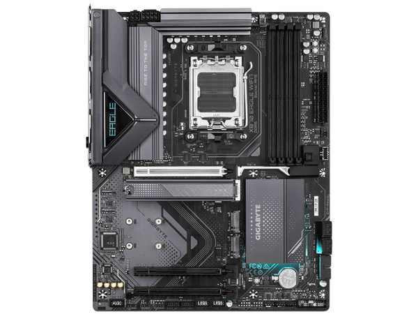 T. Madre GIGABYTE X870 EAGLE WIFI7: Chipset AMD X870,
Soporta: AMD Ryzen 7ma, 8va y 9na Generación, Socket AM5,
Memoria: DDR5 8200/ 6600/ 4400MHz, Máx. 256GB,
Integrado: AudioHD, Wi-Fi 7, USB 3.2, SATA, M.2,
ATX, 1xPCIE5.0x16, 2xPCIE3.0x16.
