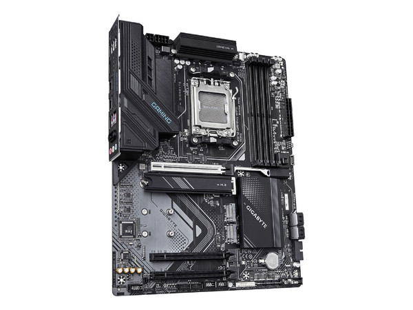 T. Madre GIGABYTE X870 GAMING WiFi6, Chipset AMD X870
Soporta: AMD Ryzen 9000/8000/7000 Series, Socket AM5
Memoria: DDR5 8000/6400/3200 MHz, 256GB Max
Integrado: Audio HD, Red, WiFi 6
USB 3.2, SATA 3.0, M.2
ATX, Ptos: 1xPCIE5.0x16.