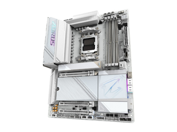 Tarjeta Madre GIGABYTE X870E AORUS PRO ICE,
Chipset AMD X870E, Soporta: Procesadores AMD Ryzen 9000, 8000 y 7000 Series, 
Socket AM5, Memoria DDR5 hasta 256GB, 
Integrado: Wi-Fi 7, Audio Realtek ALC1220, 
USB4, M.2, ATX.