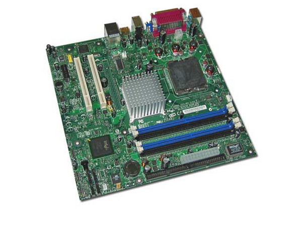 T. Madre Intel D915GLVGL, ChipSet Intel 915GL,
Soporta: Intel LGA775 de FSB 533/800MHz,
Integrado: Audio, Video GMA900, Red 10/100,
Memoria: DDR 333/400 Mhz, 4 Bancos, 4GB Max,
Diseño: Micro ATX, Ptos:1x PCI Express x1,
2 x PCI Convencionales.