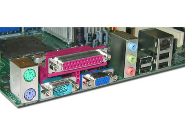 T. Madre Intel D915GLVGL, ChipSet Intel 915GL,
Soporta: Intel LGA775 de FSB 533/800MHz,
Integrado: Audio, Video GMA900, Red 10/100,
Memoria: DDR 333/400 Mhz, 4 Bancos, 4GB Max,
Diseño: Micro ATX, Ptos:1x PCI Express x1,
2 x PCI Convencionales.