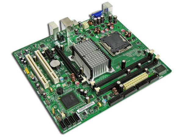 T. Madre Intel DG31PR, ChipSet Intel G31 Express,
Soporta: Celeron400, DualCore, Core2Duo, Core2Quad,
Integrado: Audio 5.1, Red, Video Intel 3100,
Memoria: DDR2 800/667, 2 Bancos, 4GBMax,
Diseño: microATX, Ptos: 2xPCI, 1xPCE, 1xPCEx16
