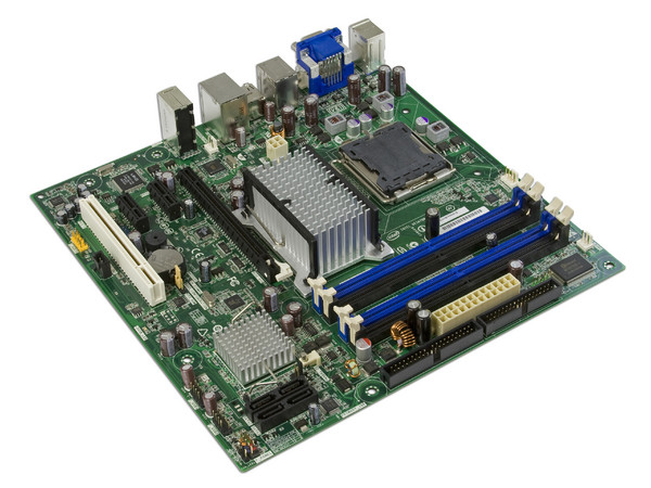T. Madre Intel DG35EC, ChipSet Intel G35 Express,
Soporta: Celeron400, DualCore, Core2Duo, Core2Quad,
Integrado: Audio 5.1, Red, Video Intel X3500,
Memoria: DDR2 800/667, 4 Bancos, 8GBMax,
Diseño: microATX, Ptos: 1xPCI, 2xPCE, 1xPCEx16