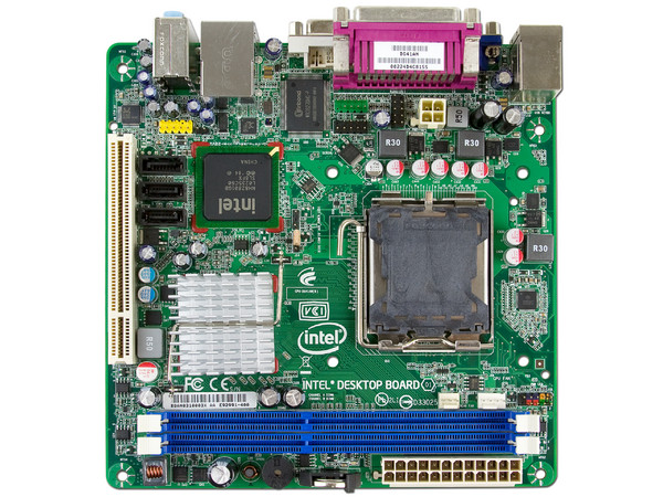 T. Madre Intel DG41AN, ChipSet Intel G41 Express,
Soporta: Core 2 Quad, 2Duo,1066/1333MHz,
Integrado: Audio 5.1, Video Intel X4500, Red,
Memoria: DDR3 1333(OC)/1066 MHz, 4GB Max,
Ptos: 1 x PCI, Diseño: Mini-ITX