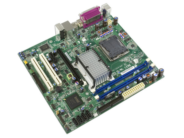 T. Madre Intel DG41TY, ChipSet G41 Express,
Soporta: Cel.400, DualCore/2Duo/Quad, 1333MHz,
Integrado: Video X4500, Audio HD, Red,
Memoria: DDR2 800/667, 2 Bancos, 8GBMax,
Diseño mATX, Ptos: 1xPCIEX16, 1xPCI-EX1, 2xPCI