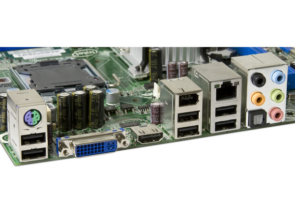 T. Madre Intel DG43GT, ChipSet Intel G43 Express,
Soporta: Core 2 Quad, 2Duo,1066/1333MHz,
Integrado: Audio 7.1, Video Intel X4500 HDMI, Red,
Memoria: DDR2 800/667MHz, 8GB Max,
Diseño: mATX, Ptos: 1xPCEx16 2.0, 2xPCIE, 1xPCI