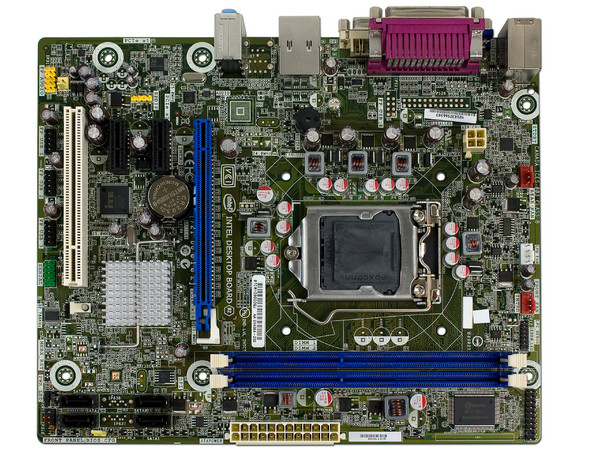 T. Madre Intel DH61CR-B3, ChipSet Intel H61 Exp.,
Soporta: Core i7, Core i5 y Core i3 de Socket 1155,
Integrado: Audio 5.1, Red Gigabit,
Memoria: DDR3 1333, 1066 16GB Max,
mATX, Ptos: 1xPCEx16, 2xPCIx1,1xPCI