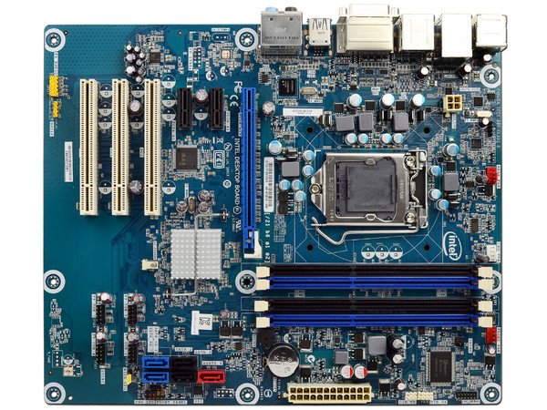 T. Madre Intel DH67CL-B3, ChipSet Intel H67 Exp.,
Soporta: Core i7/i5/i3 de Socket 1155,
 Audio HD, Red,
Serial ATA 3.0, USB 3.0,
Memoria: DDR3 1333/1066MHz, 32GB Max,
Diseño ATX, Ptos: 1xPCIEX16,2xPCIEX1