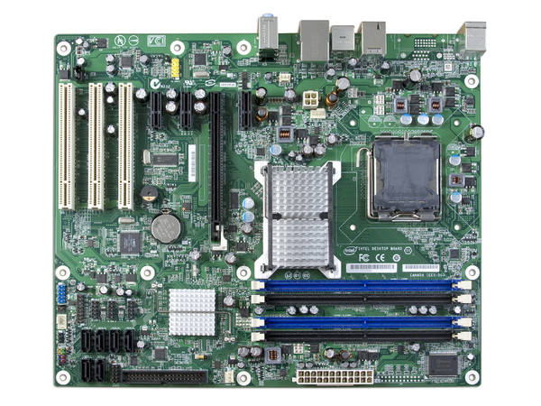 T. Madre Intel DP43TF, ChipSet Intel P43 Express,
Soporta: Celeron400, DualCore, Core2Duo, Core2Quad,
Integrado: Audio, Red 10/100/1000,
Memoria: DDR2 800/667, 4 Bancos, 8GBMax,
Diseño: ATX, Ptos: 3xPCI, 3xPCE, 1xPCEx16