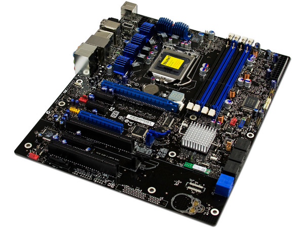 T. Madre Intel DP55KG, ChipSet Intel P55 Express,
Soporta: Core i7 870, 860/Core i5 750, Socket 1156,
Integrado: Audio 7.1, Red 10/100/1000,
Memoria: DDR3 1600+/1333/1066, 8GB Max,
ATX, Ptos: 2xPCEx16, 3xPCIEx, 2xPCI