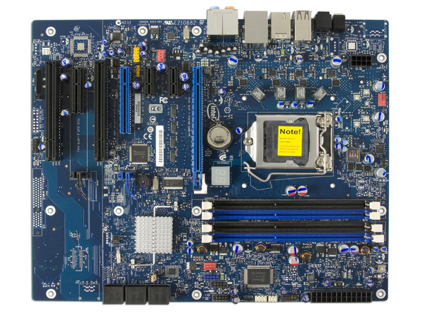 T. Madre Intel DP55WG, ChipSet Intel P55 Exp.,
Soporta: Core i7 y Core i5 de Socket 1156,
Integrado: Audio 7.1, Red 10/100/1000,
Memoria: DDR3 1600/1333MHz, 8GB Max,
ATX, Ptos: 1xPCEx16, 1xPCEx8, 1xPCIEx4