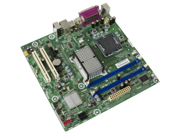 T. Madre Intel DQ43AP, ChipSet Intel Q43 Express,
Soporta: Core 2 Quad, 2Duo,1066/1333MHz,
Integrado: Audio 5.1, Video Intel 4500, Red,
Memoria: DDR2 800/667MHz, 8GB Max,
Diseño: mATX, Ptos: 2xPCIE x1, 1xPCI