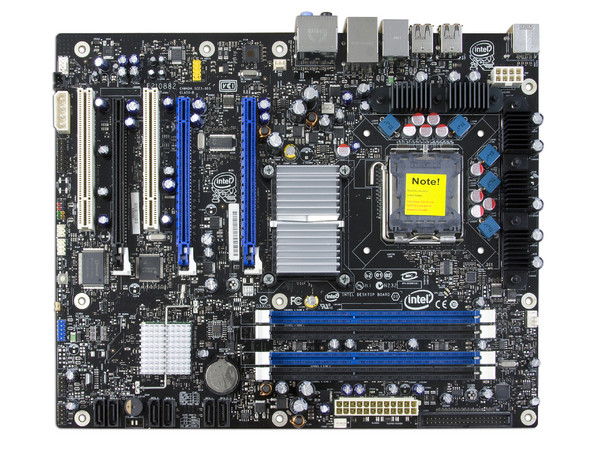T. Madre Intel DX38BT, ChipSet Intel X38 Express,
Soporta: Core 2 Extreme, Quad, 2Duo,1066/1333MHz,
Integrado: Audio 7.1, Red 10/100/1000 LAN,
Memoria: DDR3 1333/1066/800, 4 Bancos, 8GB Max,
Diseño: ATX, Ptos: 3xPCEx16, 2x PCIE
