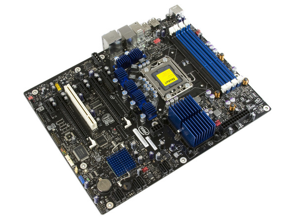 T. Madre Intel DX58SO, ChipSet Intel X58 Express,
Soporta: Core i7 920, 940, 965 de Socket 1366,
Integrado: Audio 7.1, Red 10/100/1000,
Memoria: DDR3 1600/1333/1066, 8GB Max,
ATX, Ptos: 2xPCEx16, 1xPCIEx4, 1xPCI