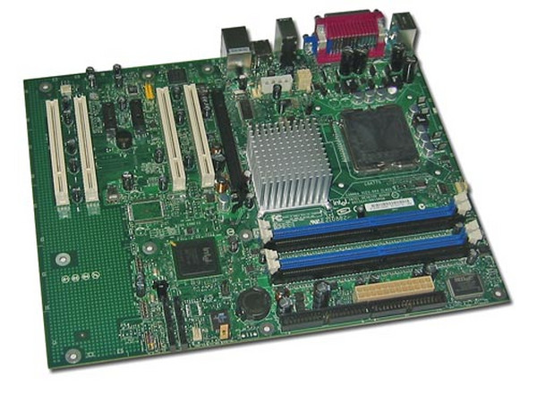 T. Madre Intel D915GAVLX, ChipSet 915G Express,
Soporta: Intel LGA775 de 800MHz,
Integrado: Video Accelerator 900, Audio, Red,
Memoria: DDR 333/400, 4 Bancos, 4GB Max,
Diseño: ATX, Ptos: 1 x PCI Express x16,
2x PCI Express x1; 4 x PCI